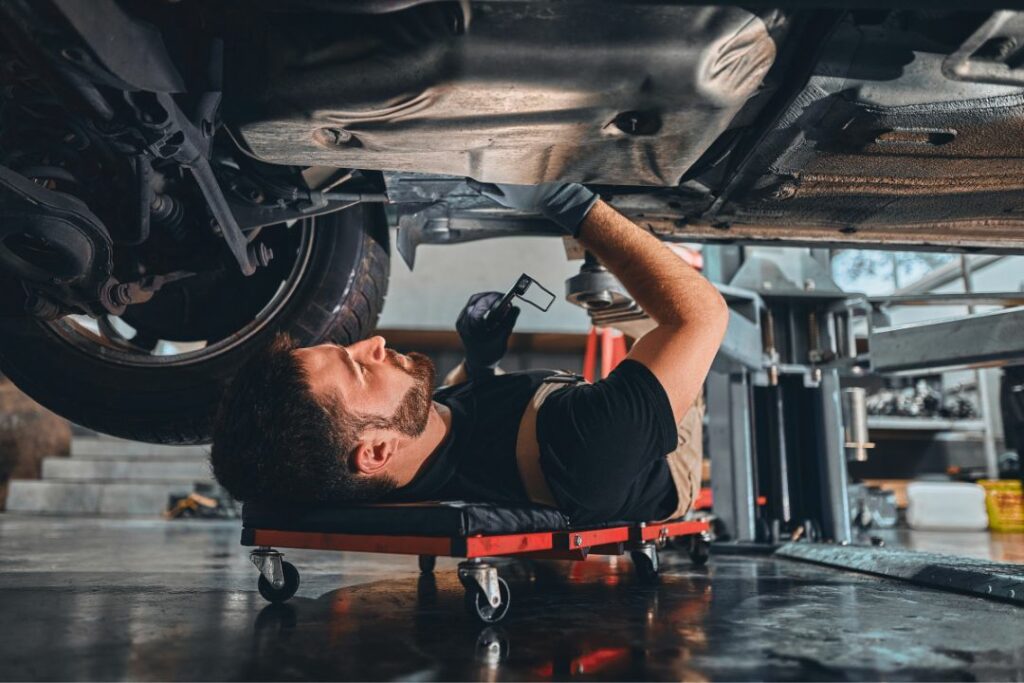 Protective Gear That Every Auto Mechanic Needs – On the PULSE